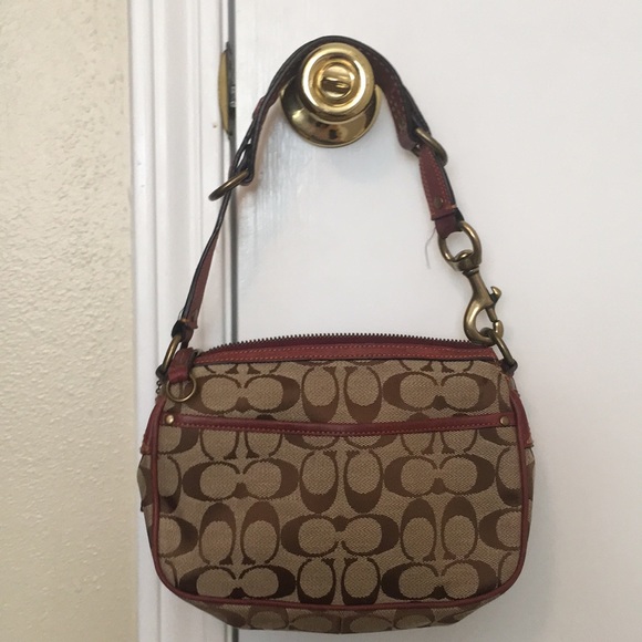 Coach tan Signature C small shoulder bag - Picture 2 of 3